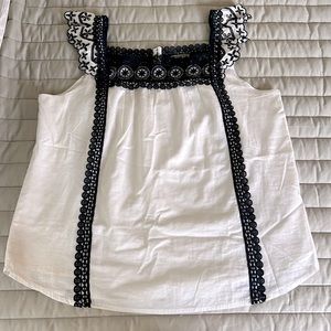 ☀️ POINT SUR Embroidered Sleeveless Top ☀️